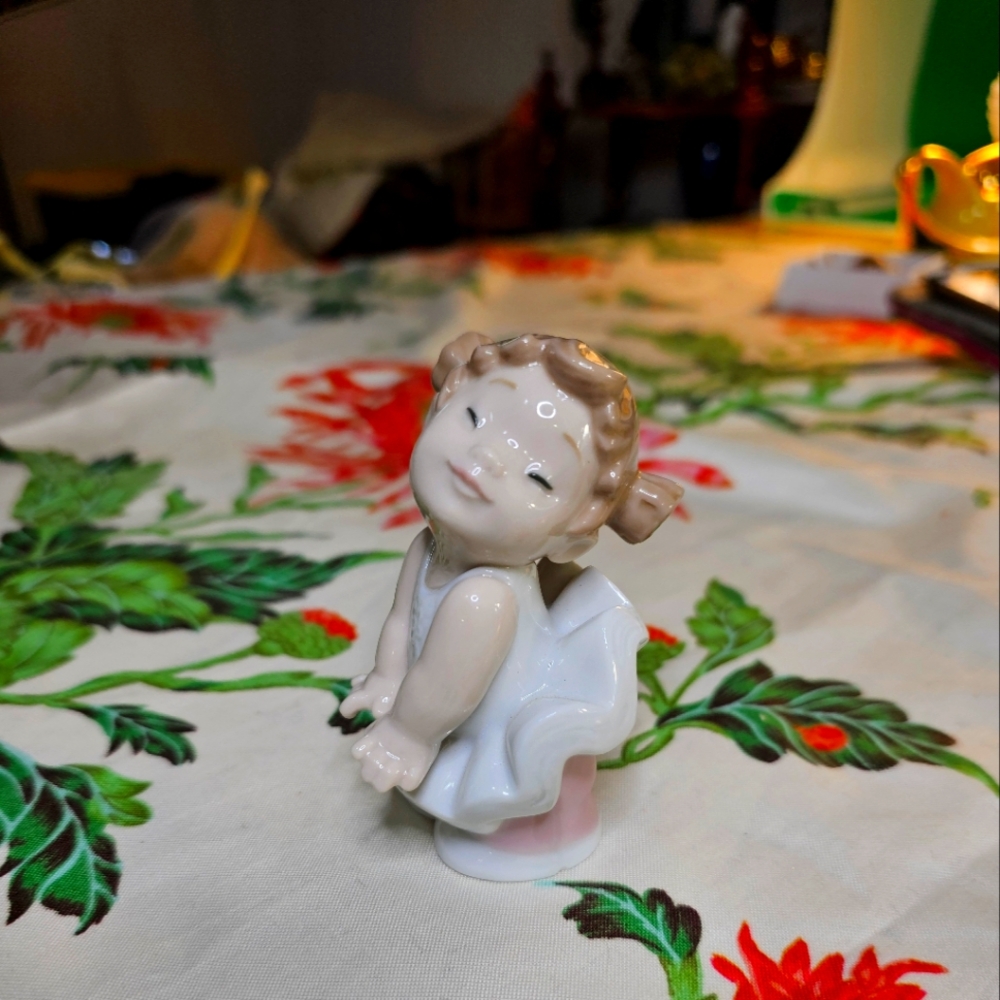 Nao by Lladro “Sweet Pose” Ballerina Tumbling Tot